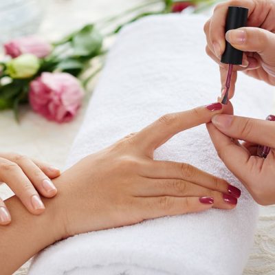 Deluxe Manicure